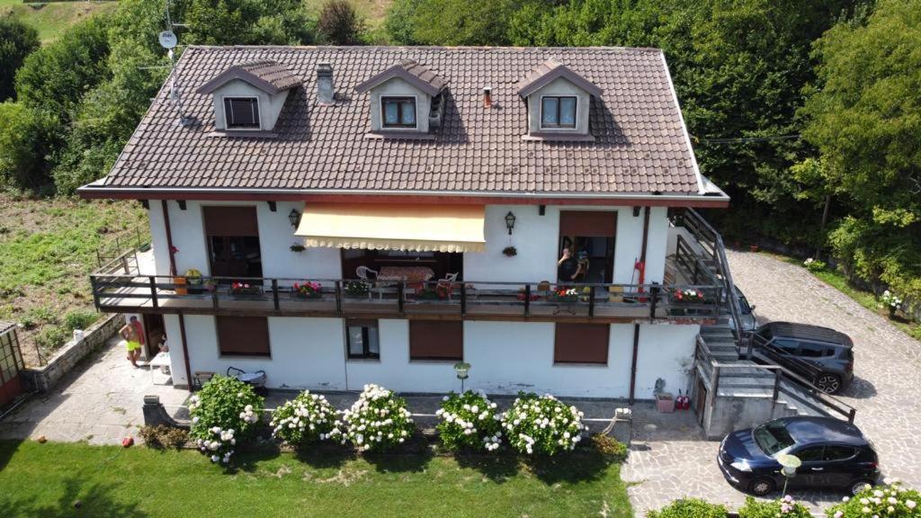 Villa Immersa Nel Verde A لانسو دينْتيلفي المظهر الخارجي الصورة